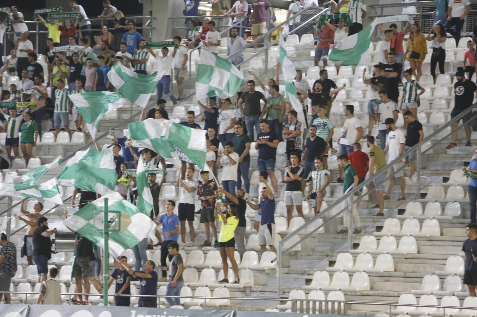 Las imágenes del Córdoba-Gimnástic de Tarragona