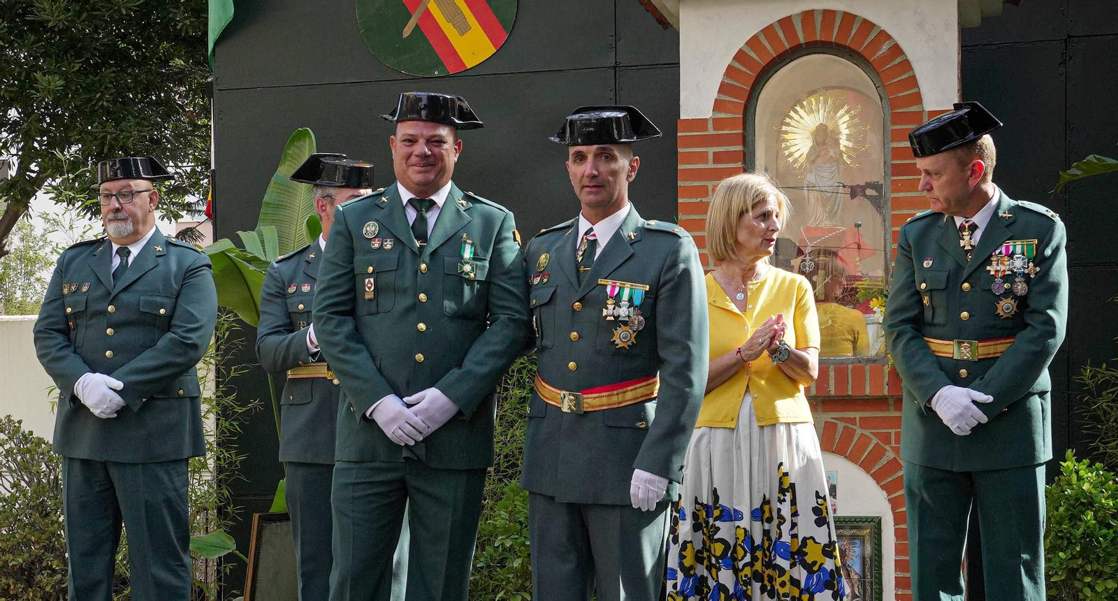 Celebración del Día del Pilar en el cuartel de la Guardia Civil de Jerez