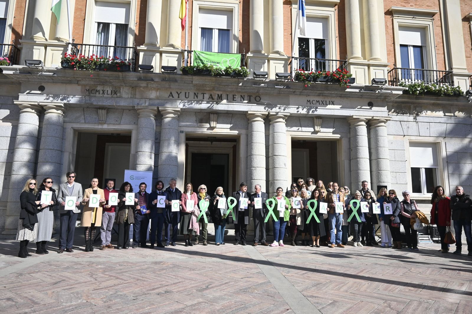 Imágenes de la lectura del llamamiento, del Día Mundial contra el Cancer.