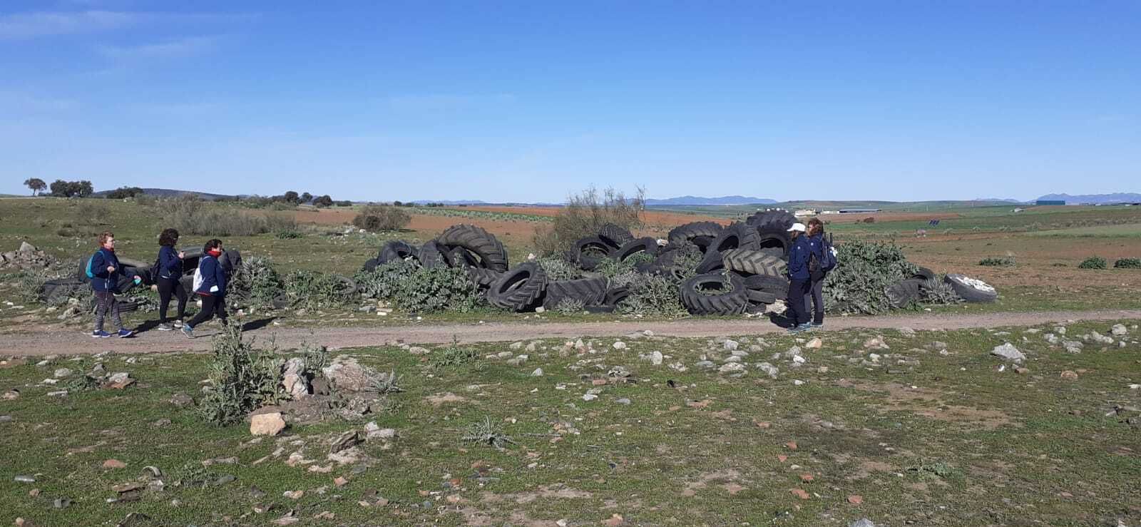 Marcha reivindicativa en la Cañada Real de la Mesta este domingo.