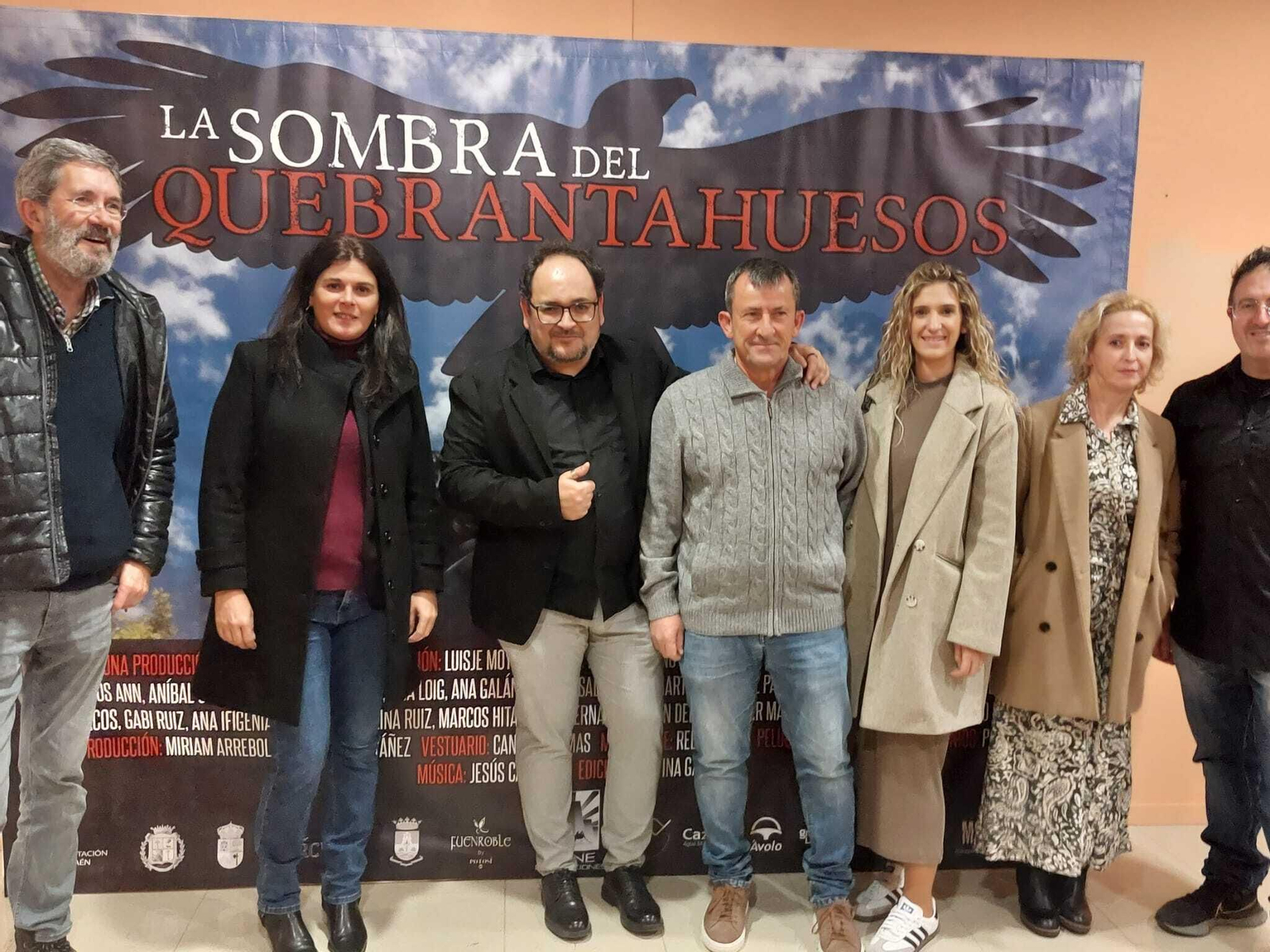 La alfombra roja del preestreno nacional, en Hornos, de la película "La sombra del quebrantahuesos"