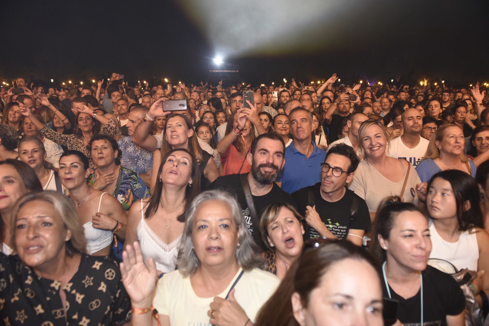 Búscate en el concierto de Seguridad Social y Hombres G de Icónica