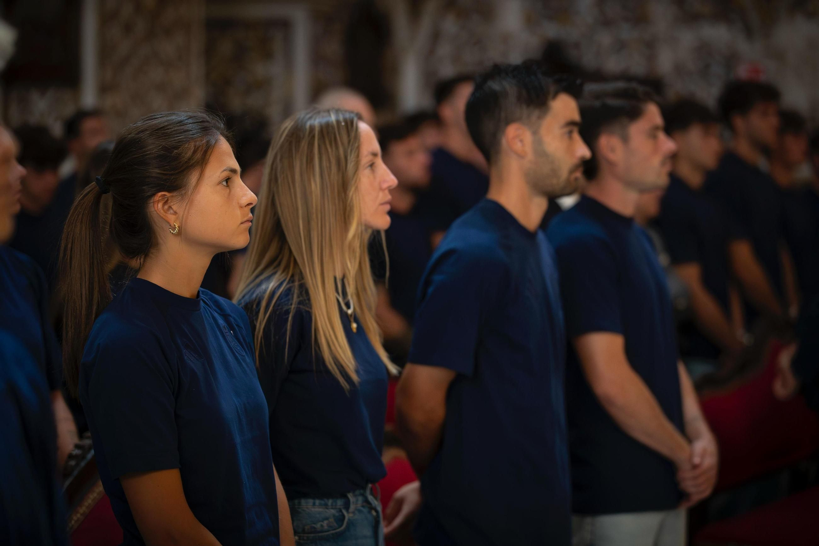 Las imágenes de la ofrenda del Granada CF a la Virgen de las Angustias