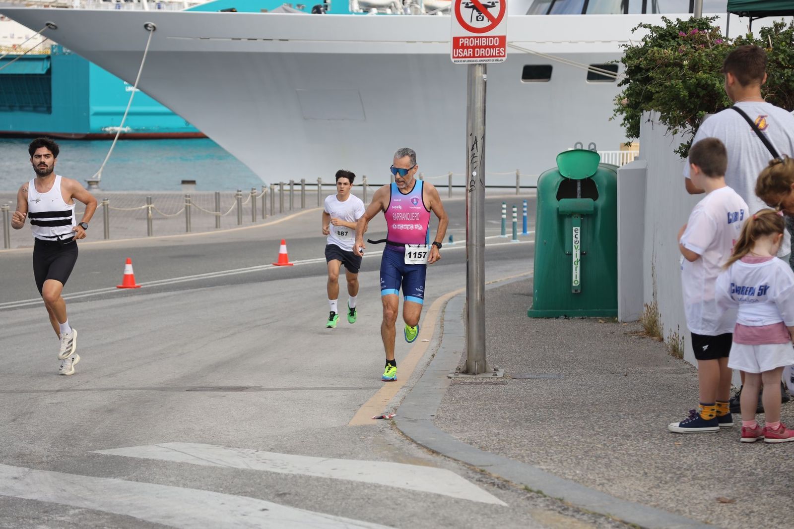 Las fotos de la 3ª carrera solidaria Memorial Vicente Granados en Málaga
