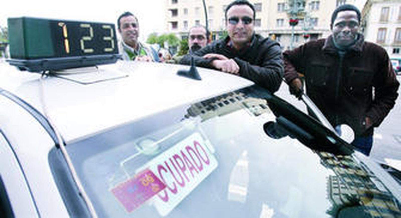 De izquierda a derecha, Mustapha Kamel (argelino), Pablo Dubra (argentino), Youssef Imgharen (marroquí) y Sunny Izedome (nigeriano).