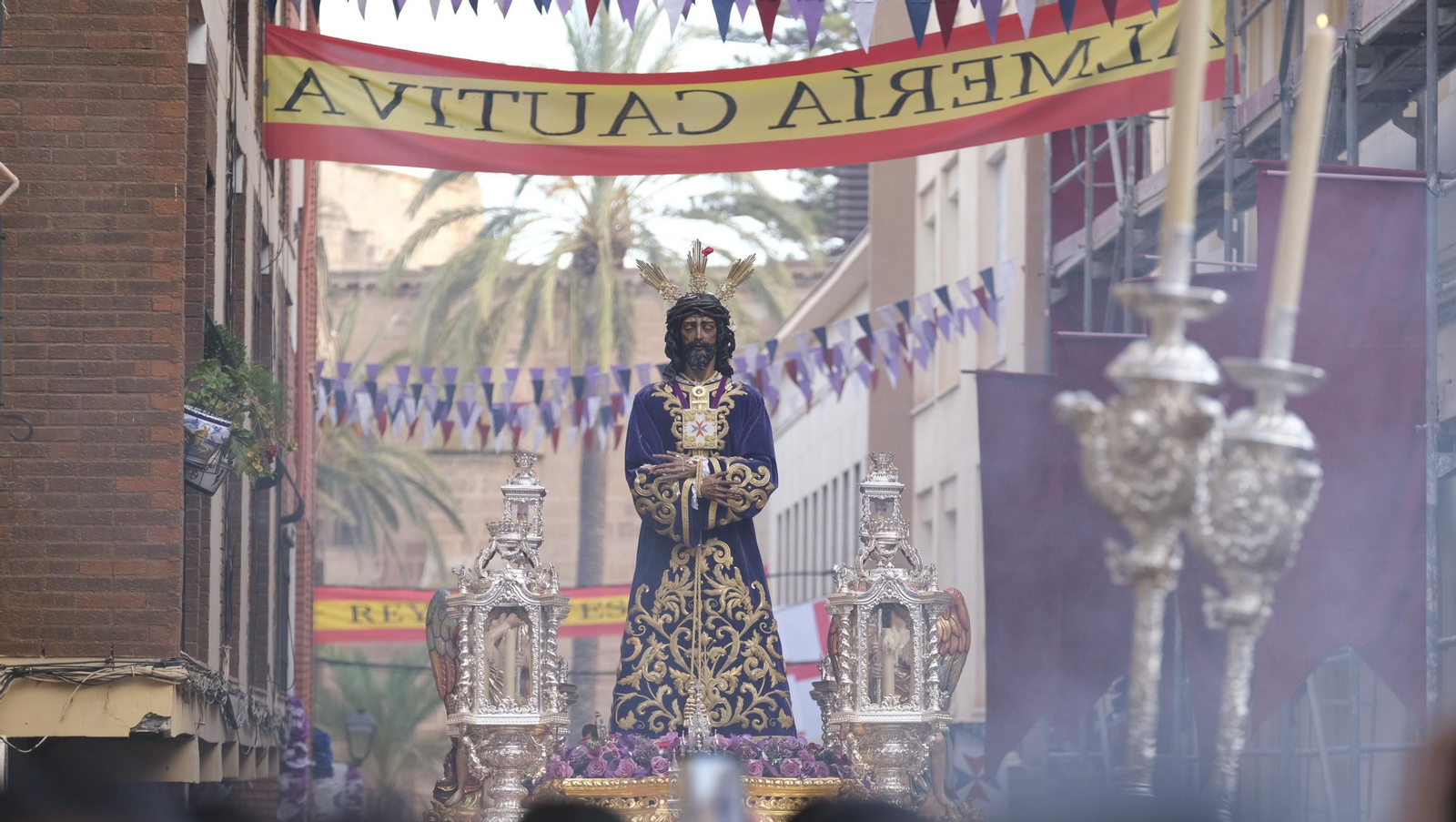 Imágenes de la salida extraordinaria de Jesús Cautivo de Medinaceli, por su 75 aniversario, Almería