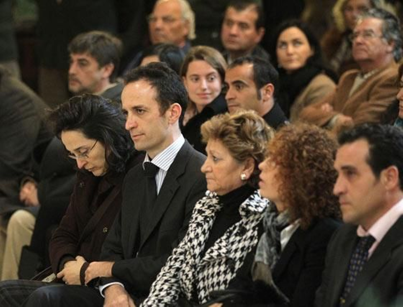 Francisco Javier, hijo del autor, junto a su esposa Rosi y la hermana de la viuda, Milagros.

Foto: Miguel Angel Gonzalez