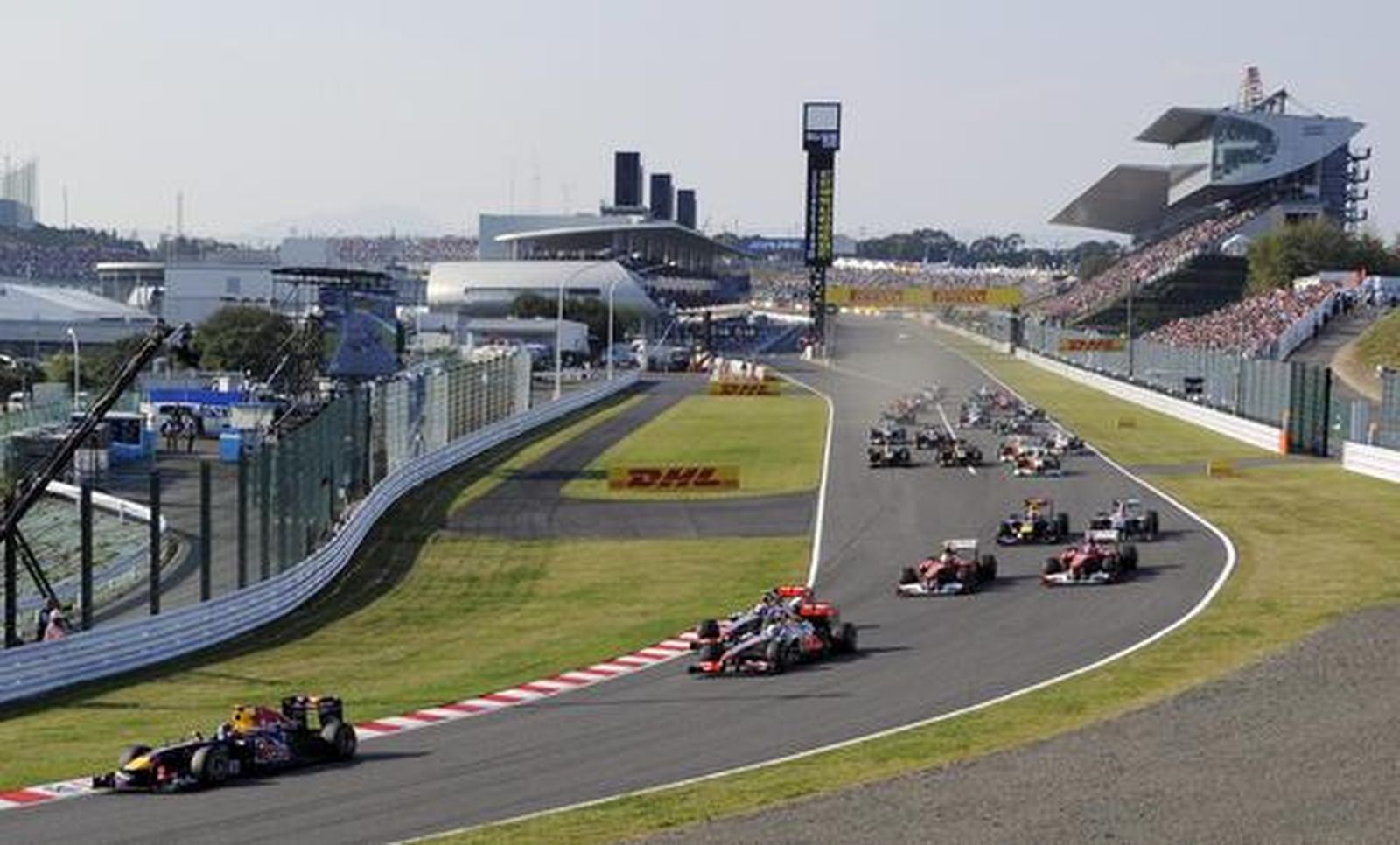 Sebastian Vettel gana en Suzuka su segundo mundial a cuatro carreras del final del campeonato. / EFE
