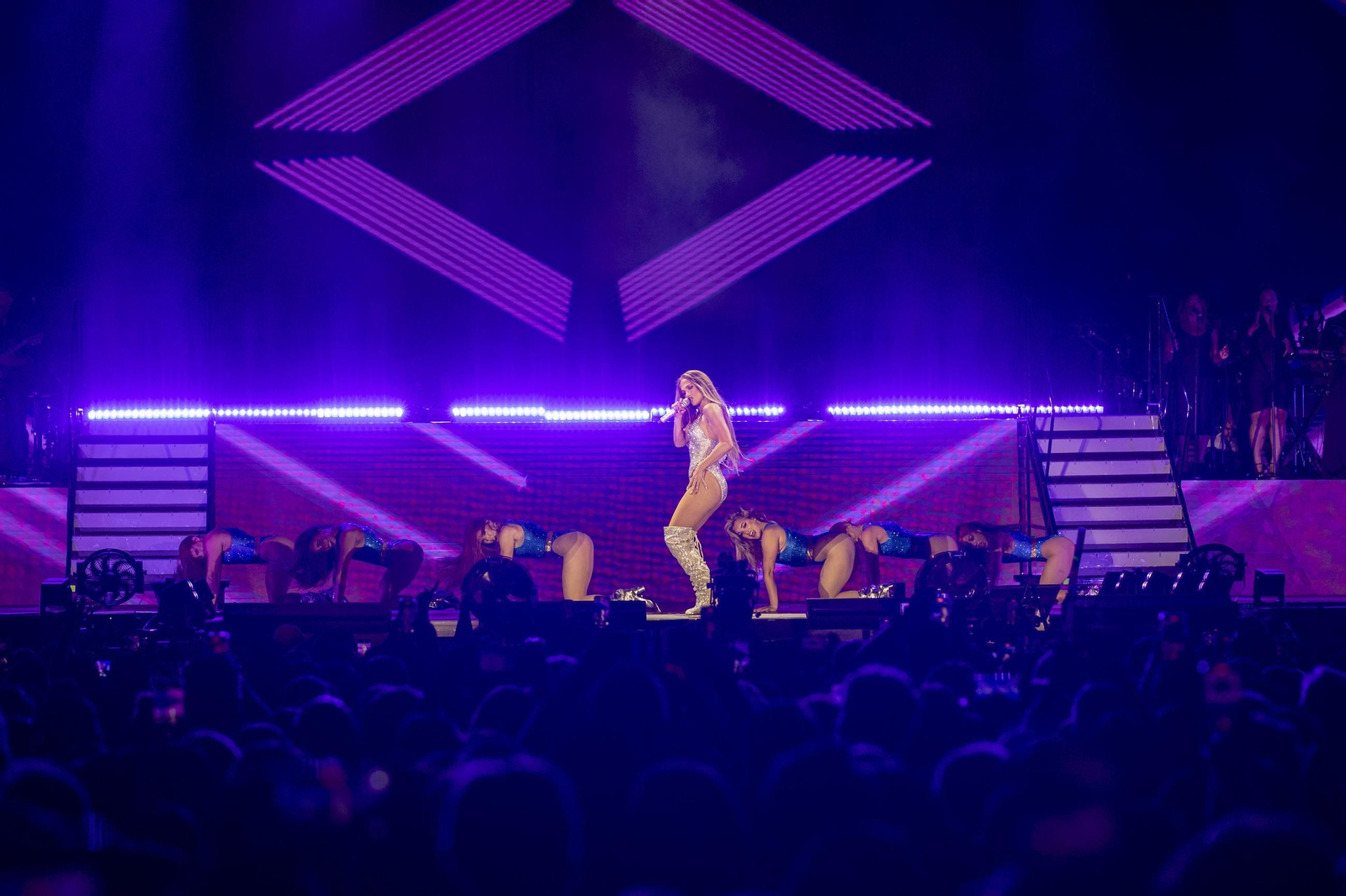 Las imágenes del espectacular concierto de Jennifer López en Cádiz