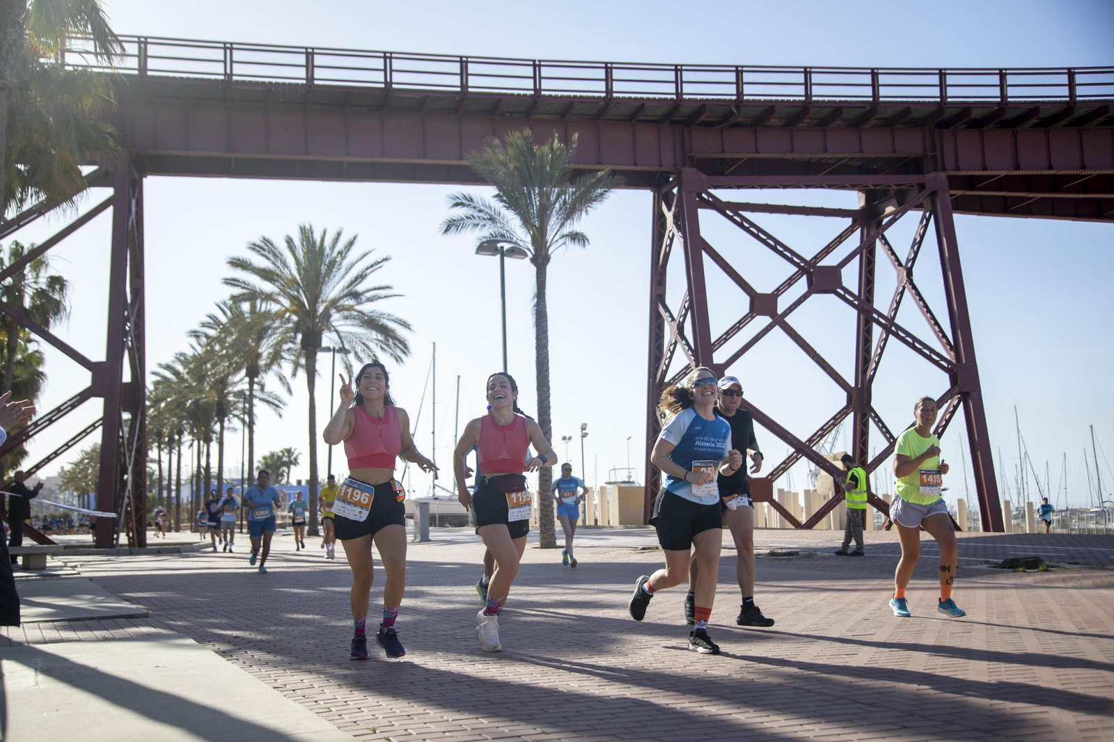 El Medio Maratón de Almería 2025, en imágenes