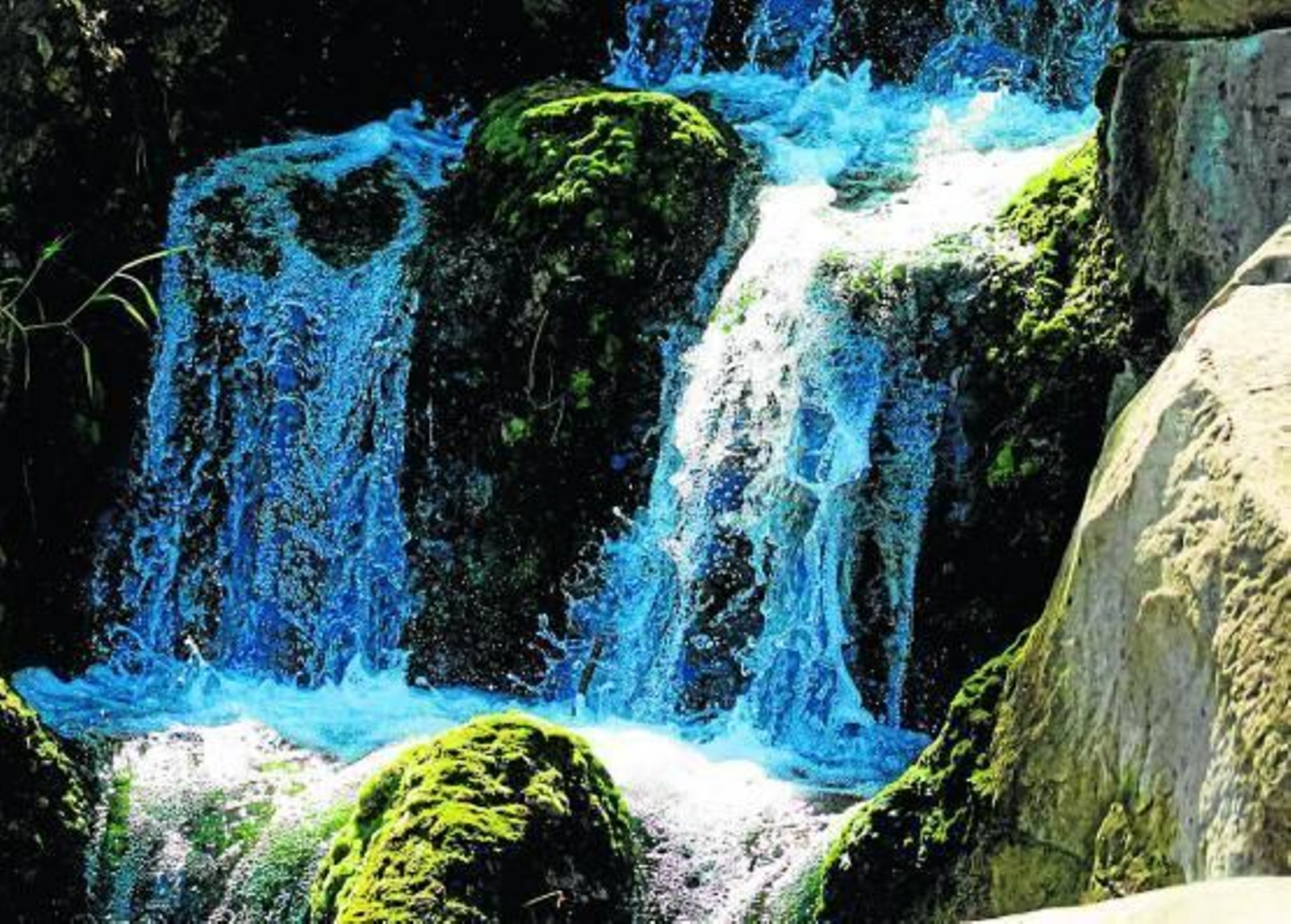 Cascada del Monte Gurugú, en el parque de María Luisa, en Sevilla.
