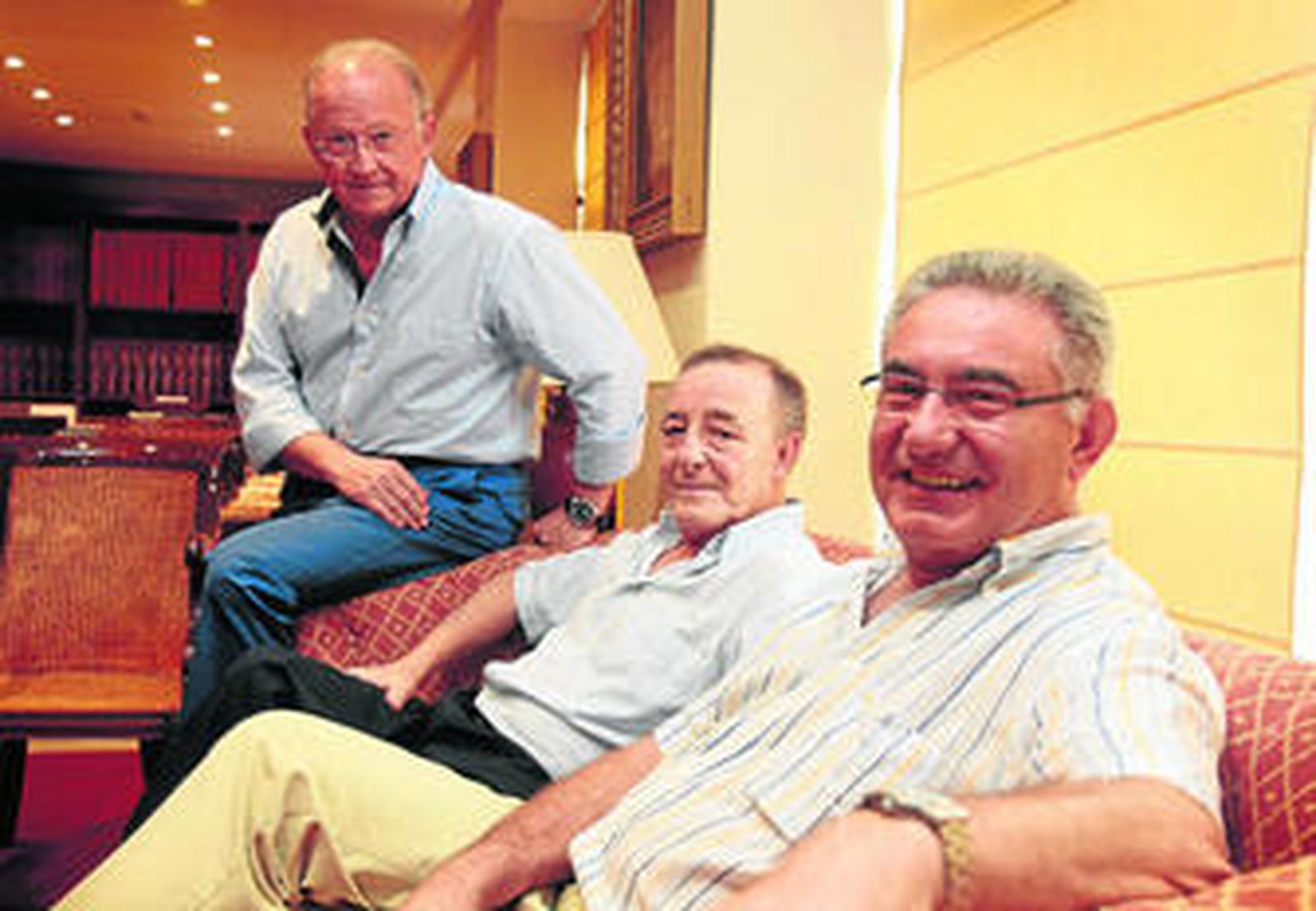 De izquierda a derecha, Daniel Vázquez, Hipólito García y Pablo Lorenzo en la sede de 'Diario de Cádiz'.