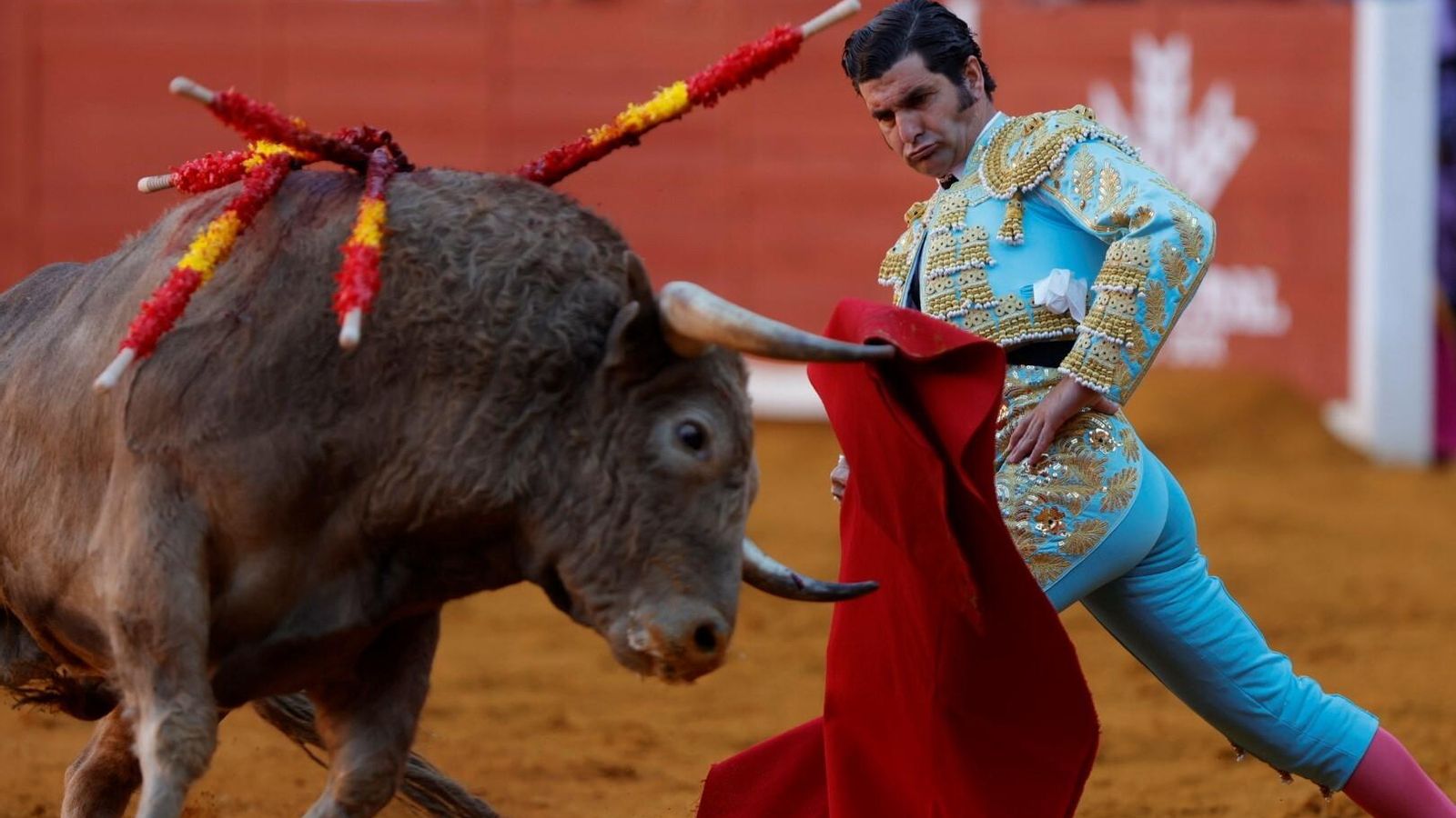 Morante de la Puebla, con la muleta en el primero de su lote.