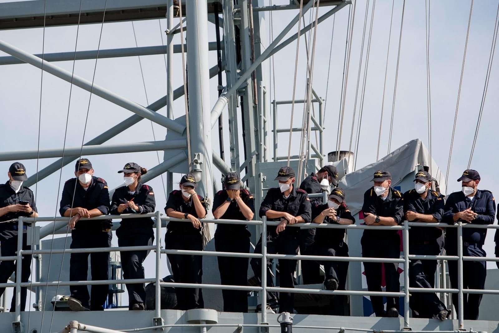 Fuerzas Armadas: La despedida a la fragata Victoria, en imágenes
