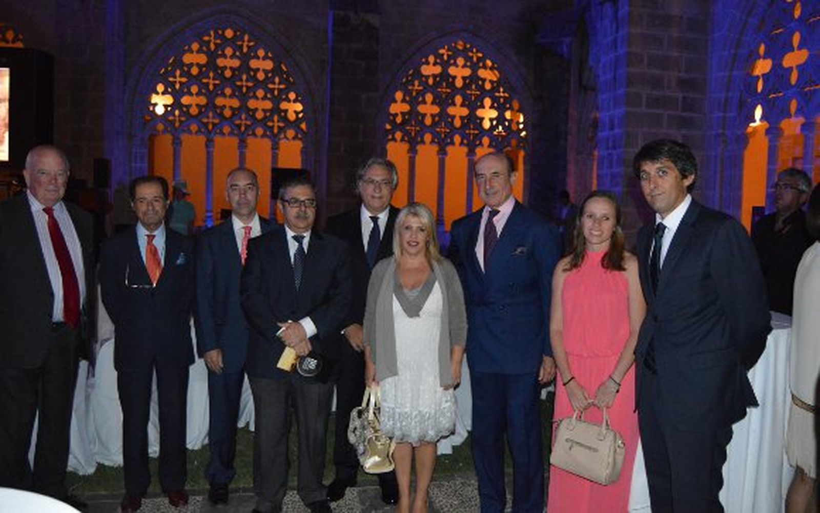Graham Hines, Javier Hidalgo, Luis Flor, José Luis Fernández, Francisco Camas, la alcaldesa de Jerez, Mamen Sánchez, Beltrán Domecq, Laura Álvarez y Ángel Prado.

Foto: Ignacio Casas de Ciria