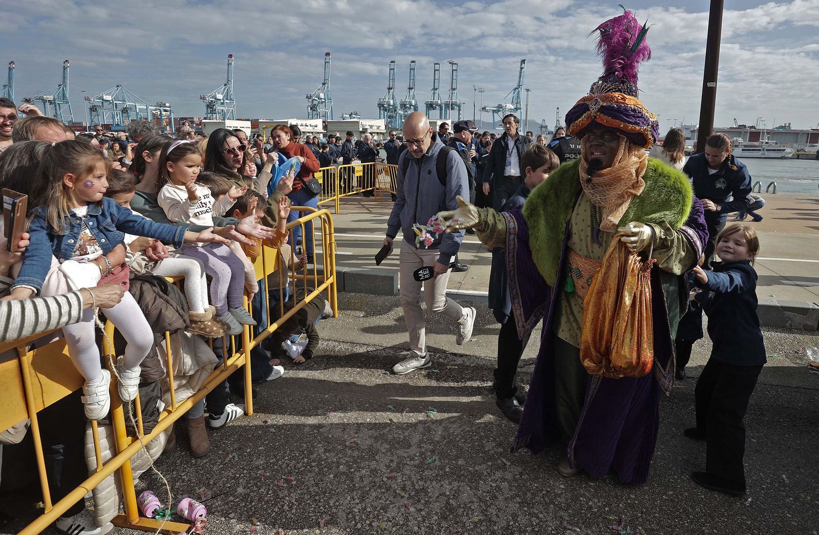 Búscate en el multitudinario arrastre de latas 2026 en Algeciras