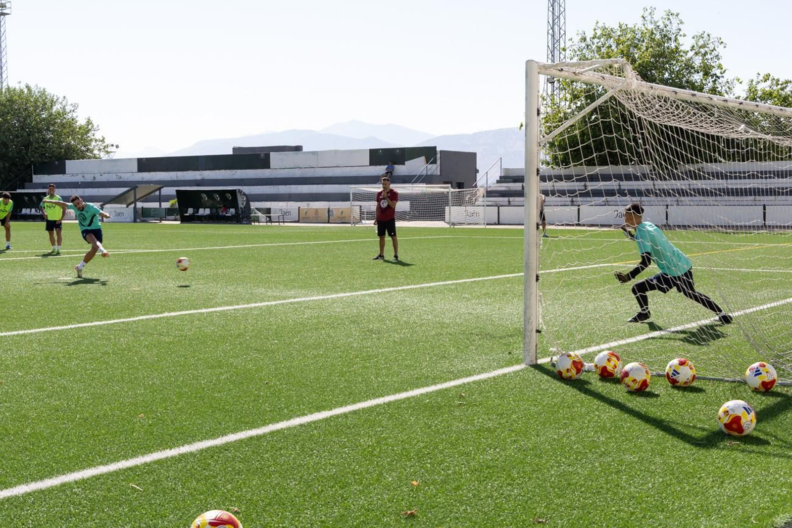 El primer entrenamiento del Real Jaén de la temporada 2025-26
