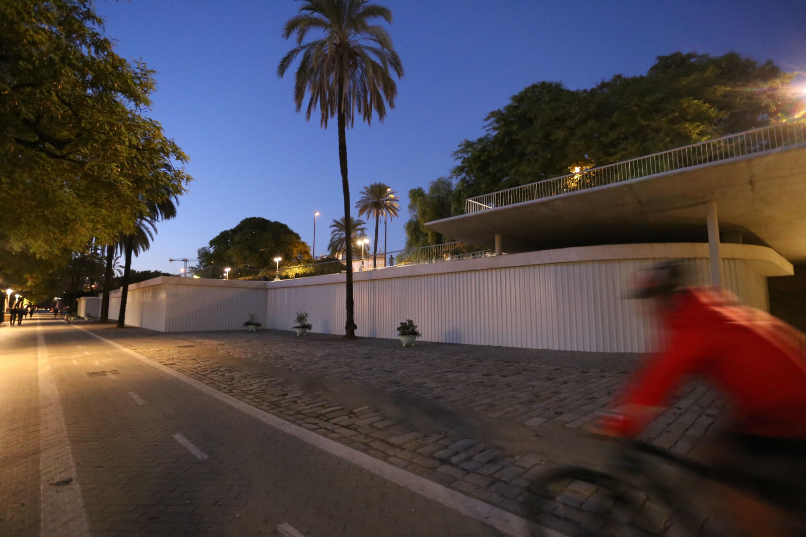 Las paredes antivándalos de Marqués del Contadero