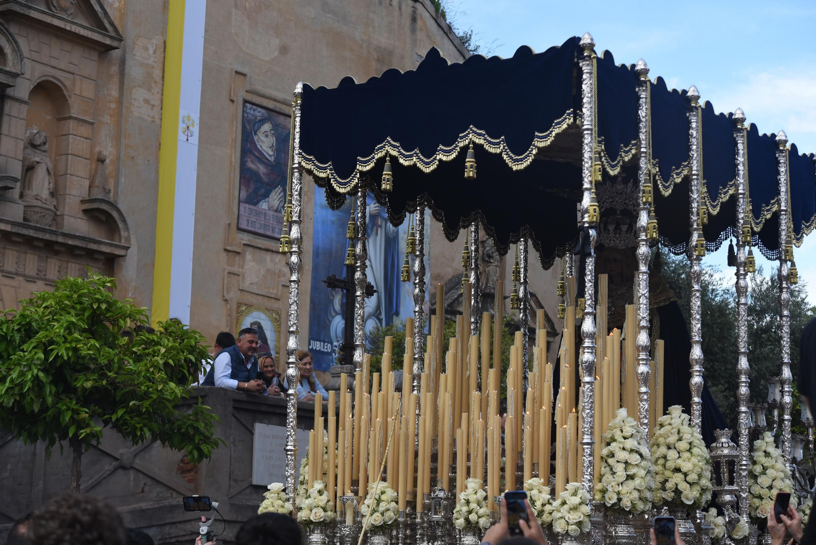 La procesión del Rescatado en este Domingo de Ramos de Córdoba, en imágenes