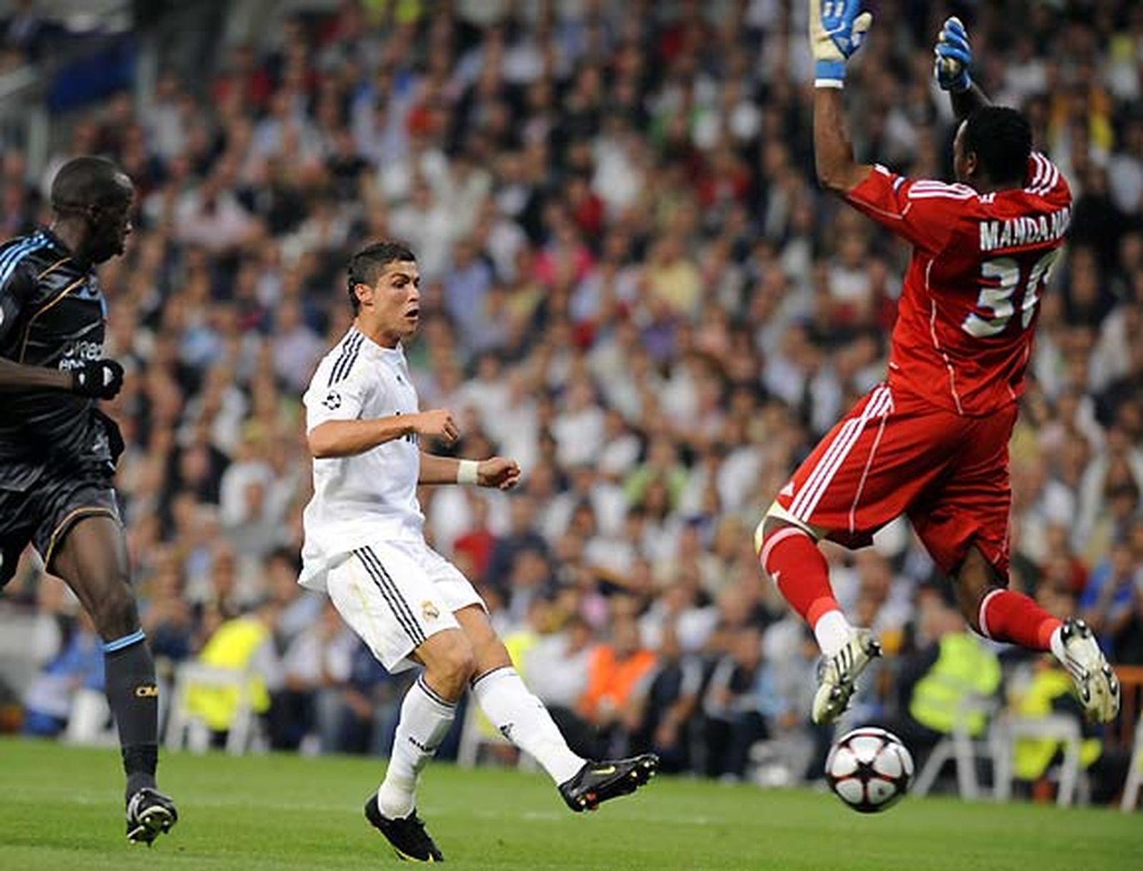 El Real Madrid golea al Olympique de Marsella (3-0)