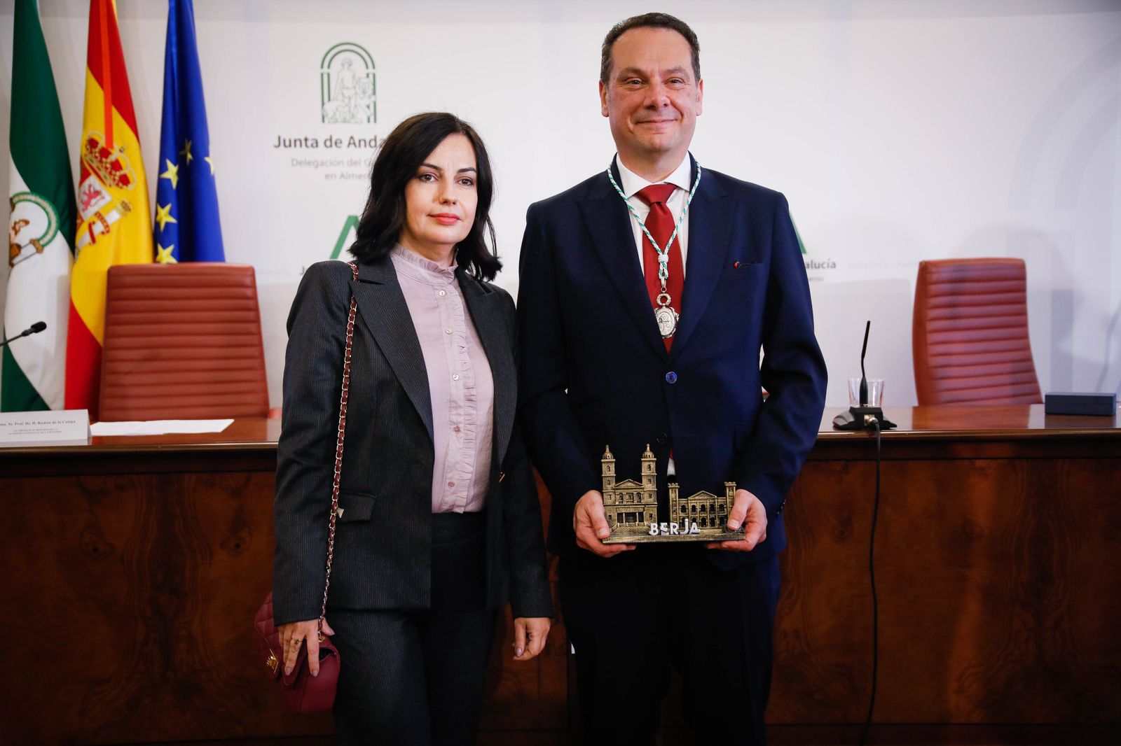 Juan Manuel Martín Robles ingresa como académico de Historia de Andalucía y te lo contamos en imágenes