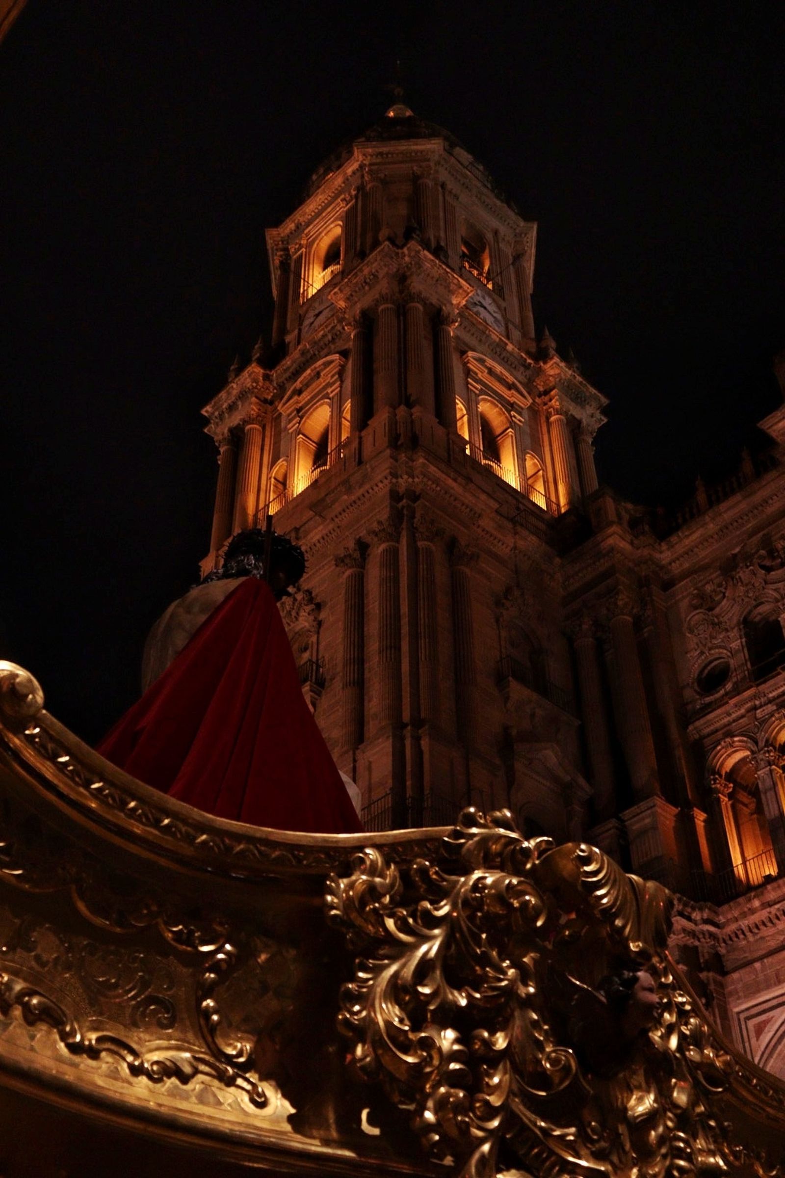 Estudiantes en el Lunes Santo en Málaga, en fotos