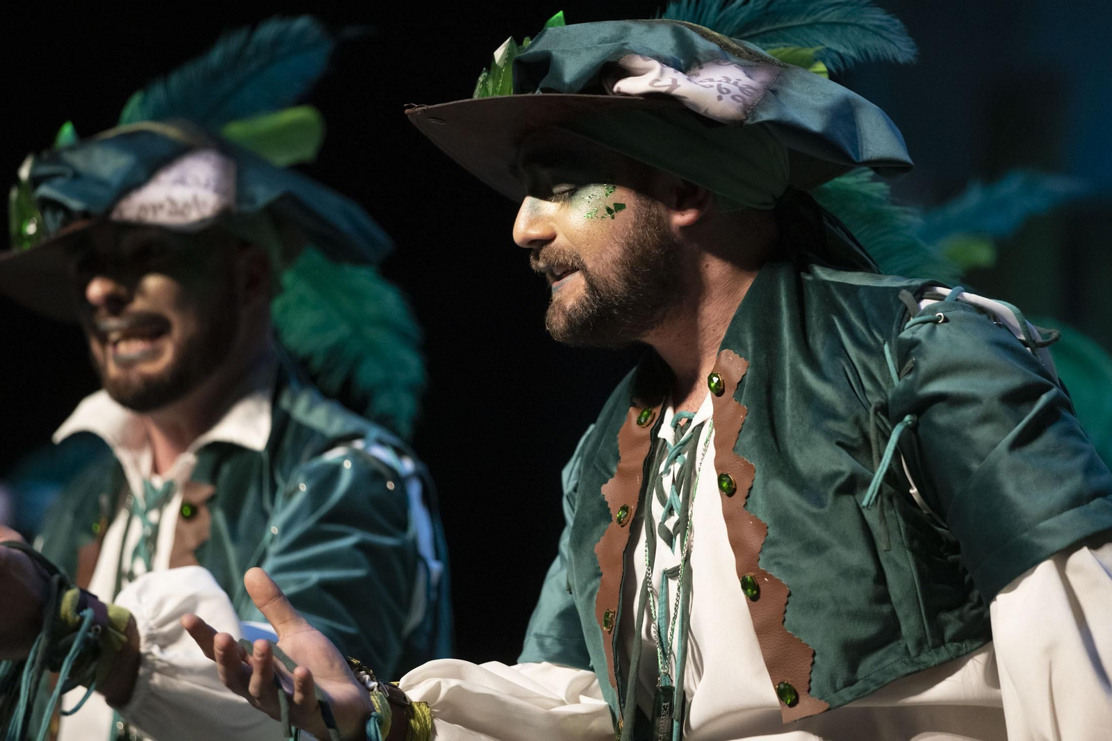 Imágenes de la actuación de la comparsa de Sevilla 'Ciudad Esmeralda' en el Carnaval Colombino