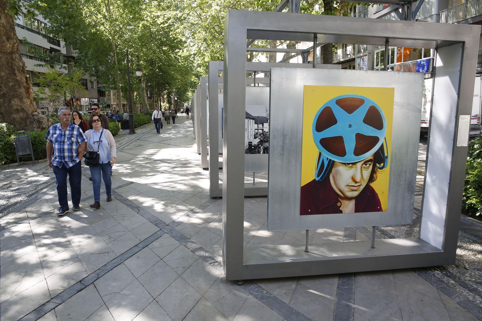 Alrededor de 40 fotógrafos presentan una mirada particular del cine en plena Carrera de la Virgen