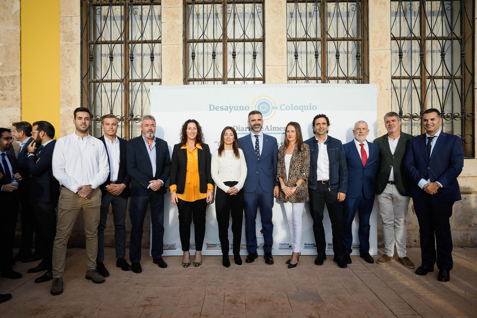 Imágenes del desayuno informativo