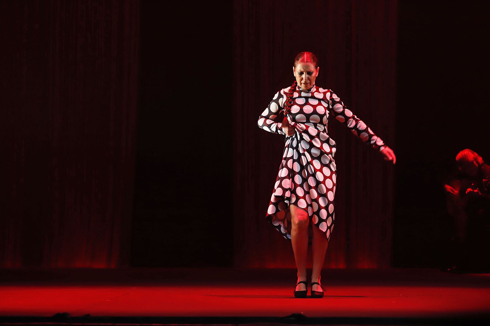 La actuación de Sara Baras en la Casa Colón de Huelva en imágenes