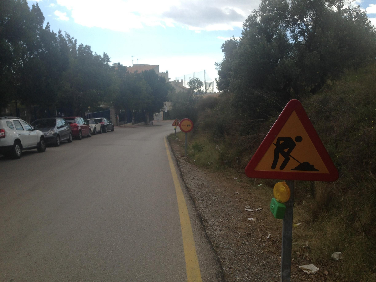 Señalización de obras en una carretera, en una imagen de archivo.