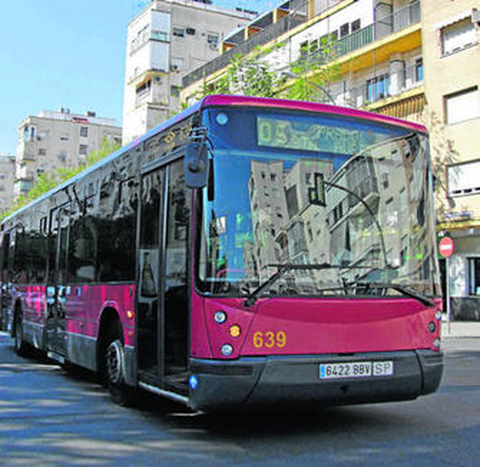 Tussam suprime cuatro líneas por su escasa rentabilidad