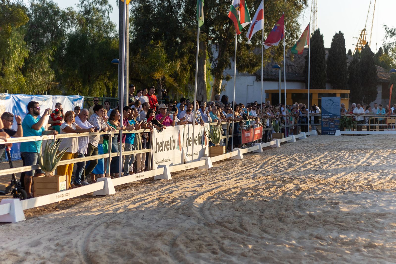 Feria del Caballo 2023: imágenes del ambiente de la noche del jueves