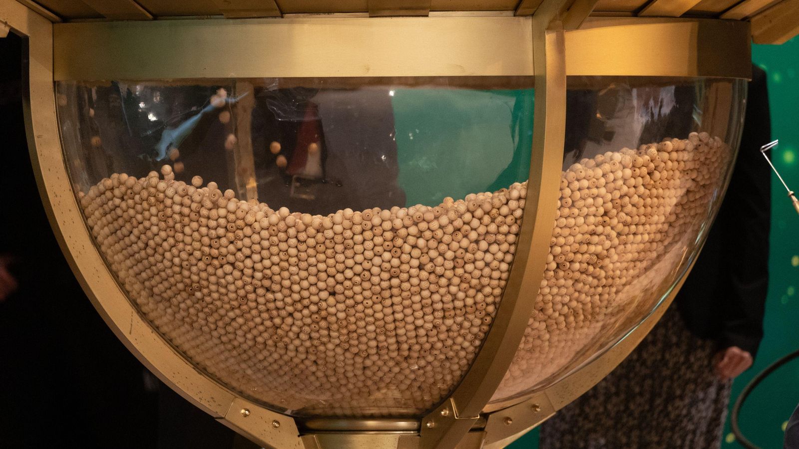 Uno de los bombos antes del Sorteo de la Lotería de Navidad 2023