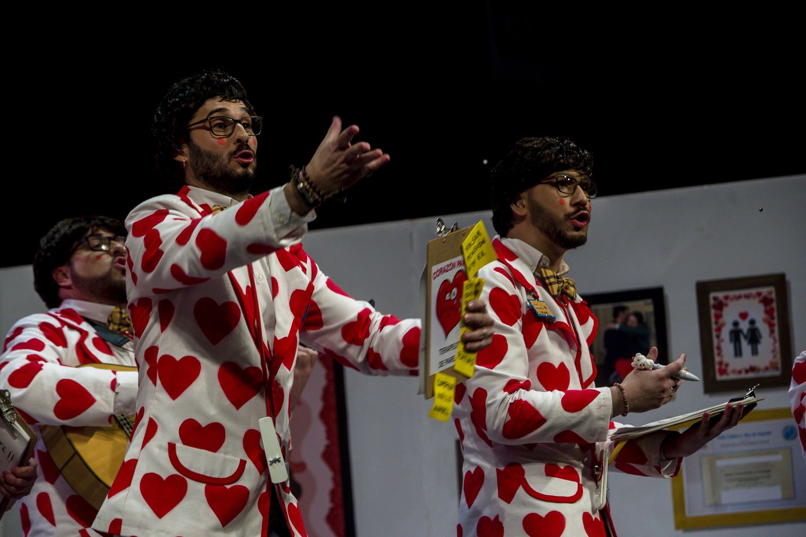 Chirigota Los del corazón partío