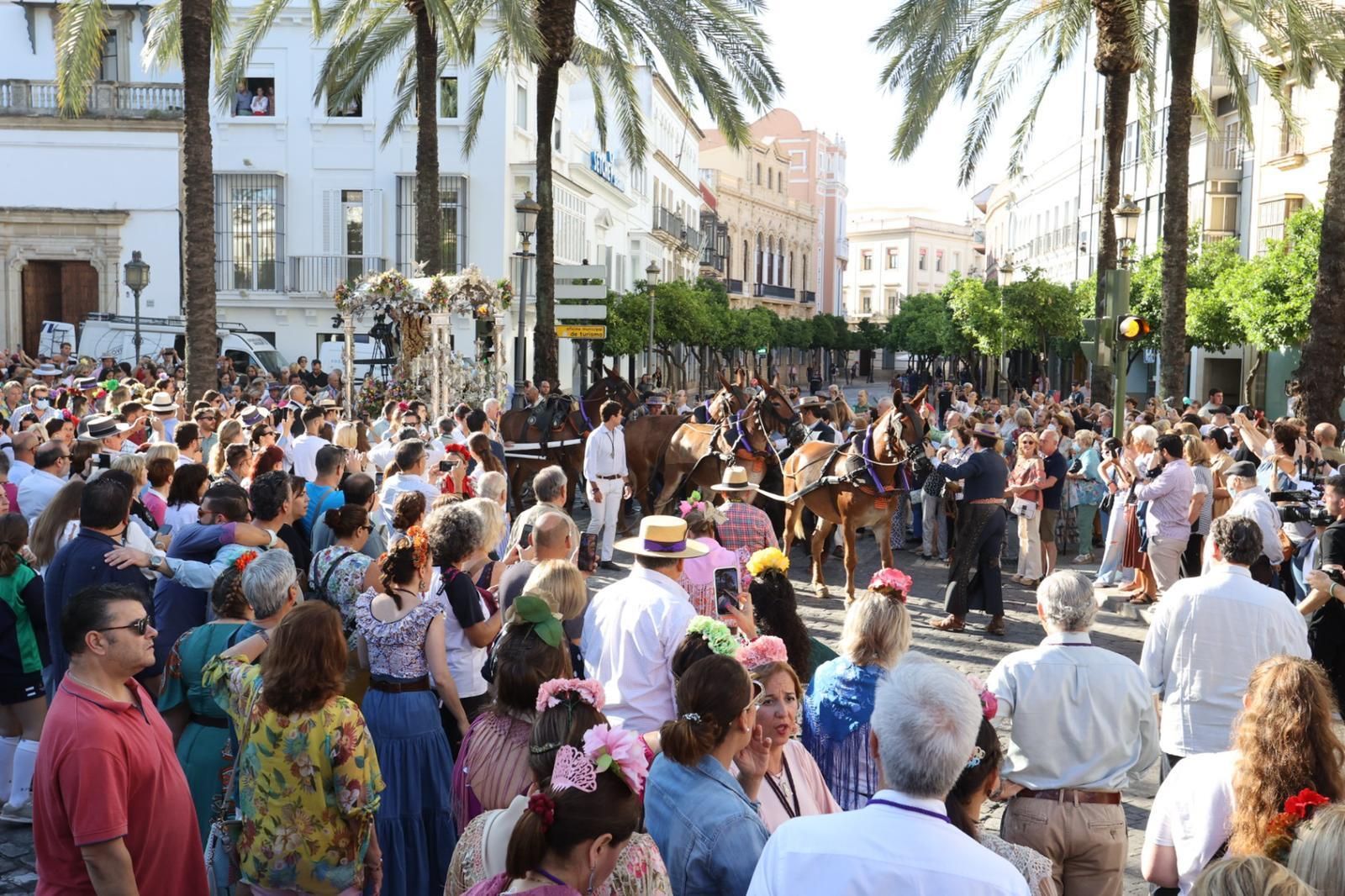 La salida de la Hermandad del Rocío de Jerez, en imágenes