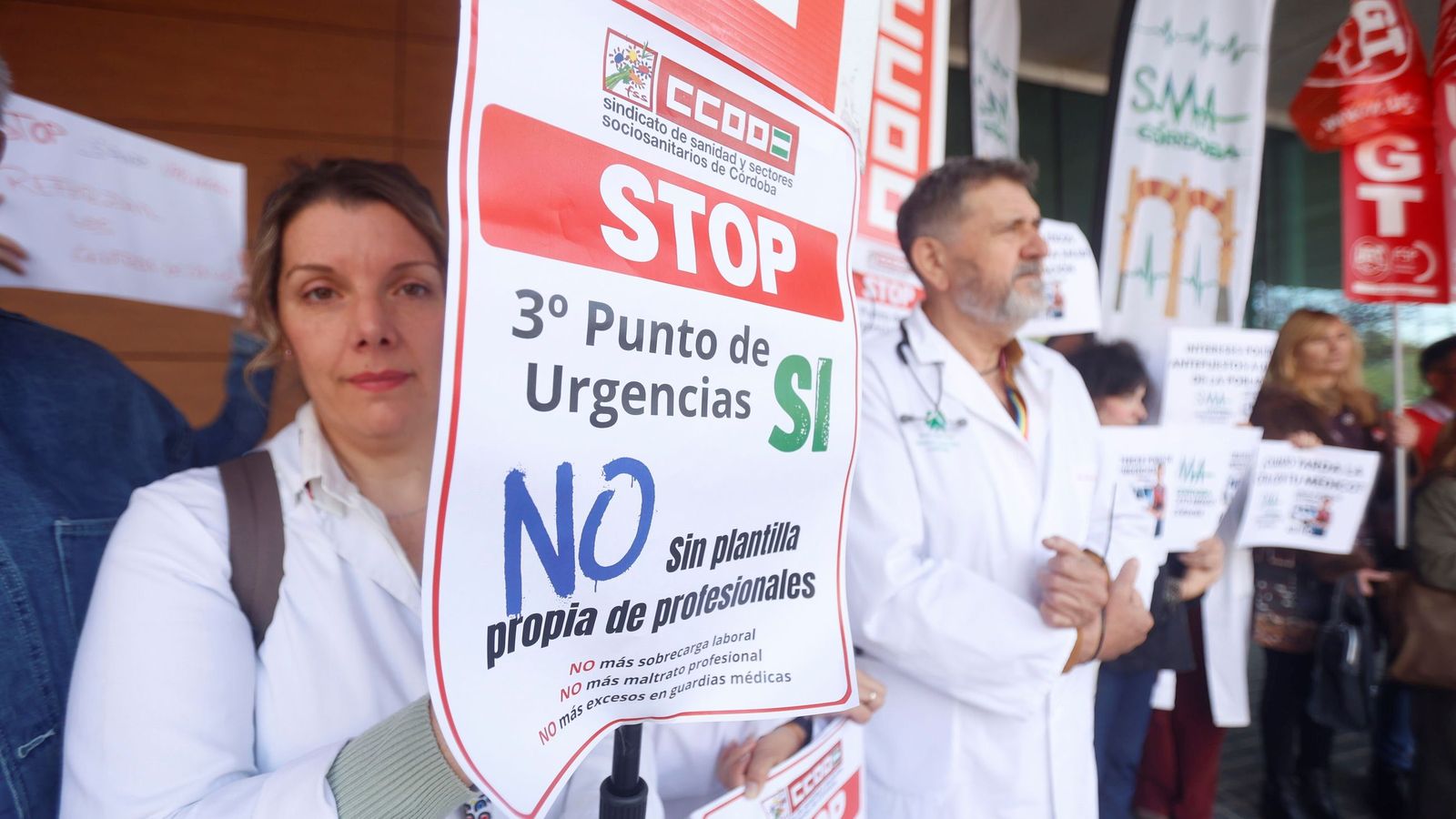 Los médicos protestan por la falta de personal del tercer punto de ...