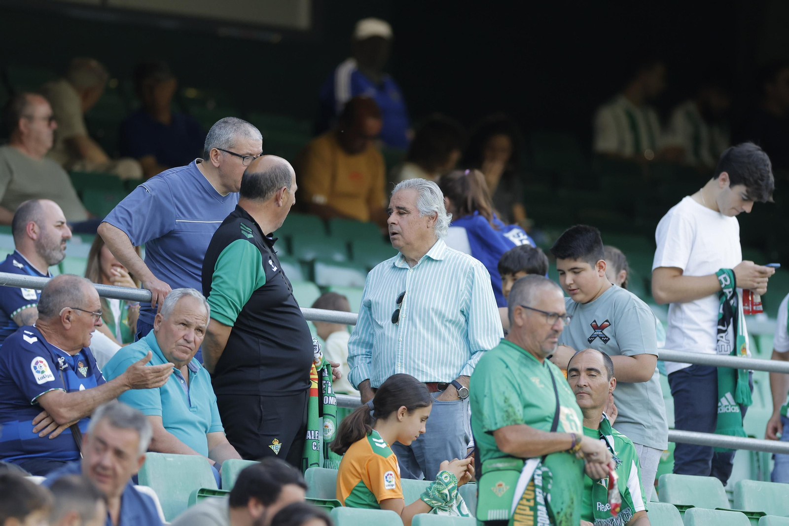Búscate en las fotos del Betis-Rayo
