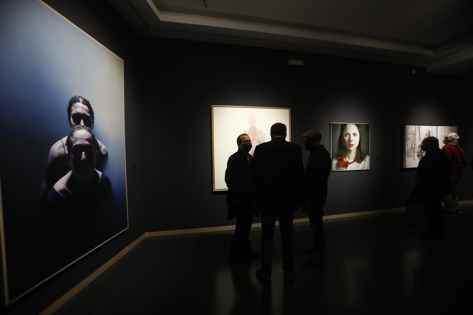 La exposición 'El renacer de la figuración' en la sala Vimcorsa de Córdoba, en imágenes