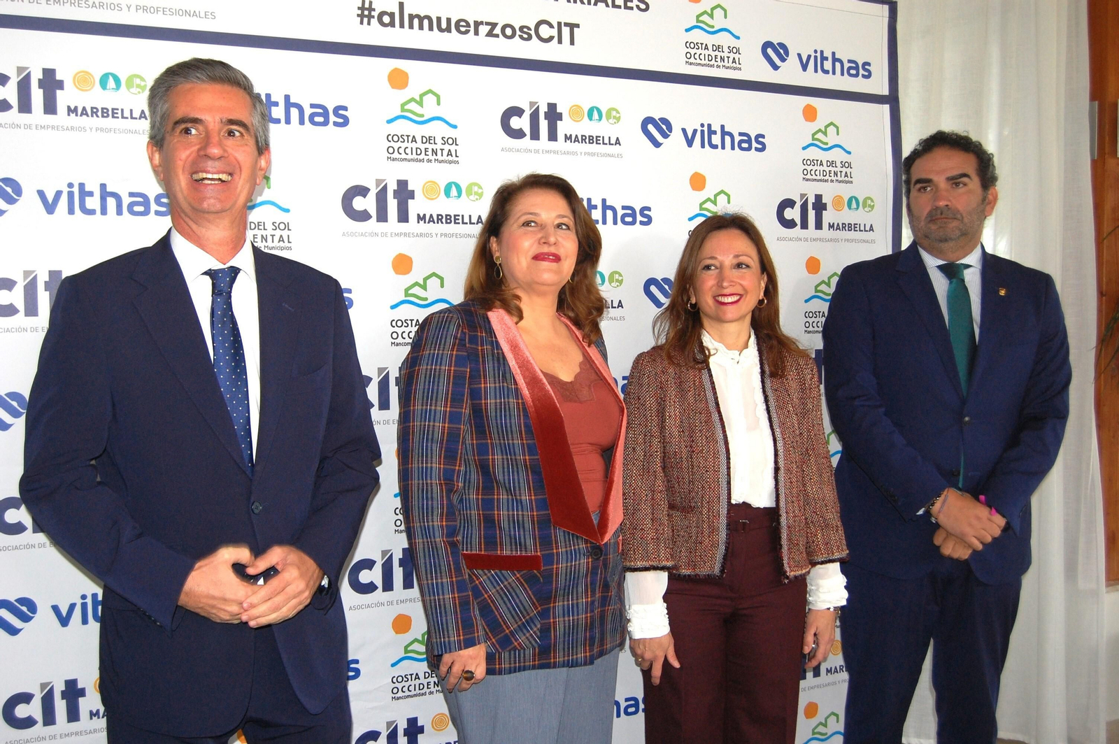La visita de la consejera a los almuerzos de socios de CIT Marbella. La visita de la consejera a los almuerzos de socios de CIT Marbella.