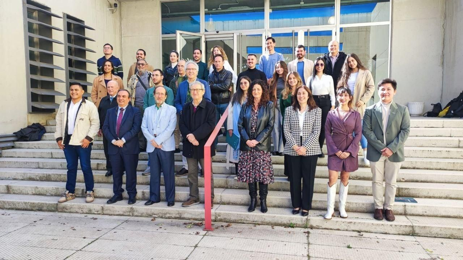 Alumnos y profesores del Máster en Tecnología Ambiental