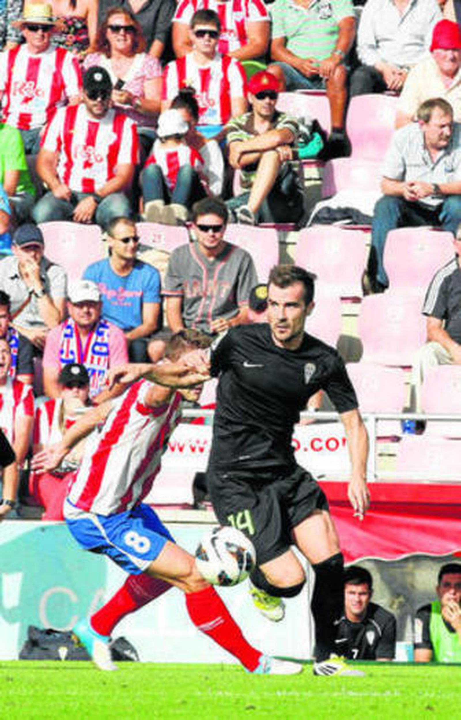 Encuentro con muchas ocasiones de gol en Lugo.