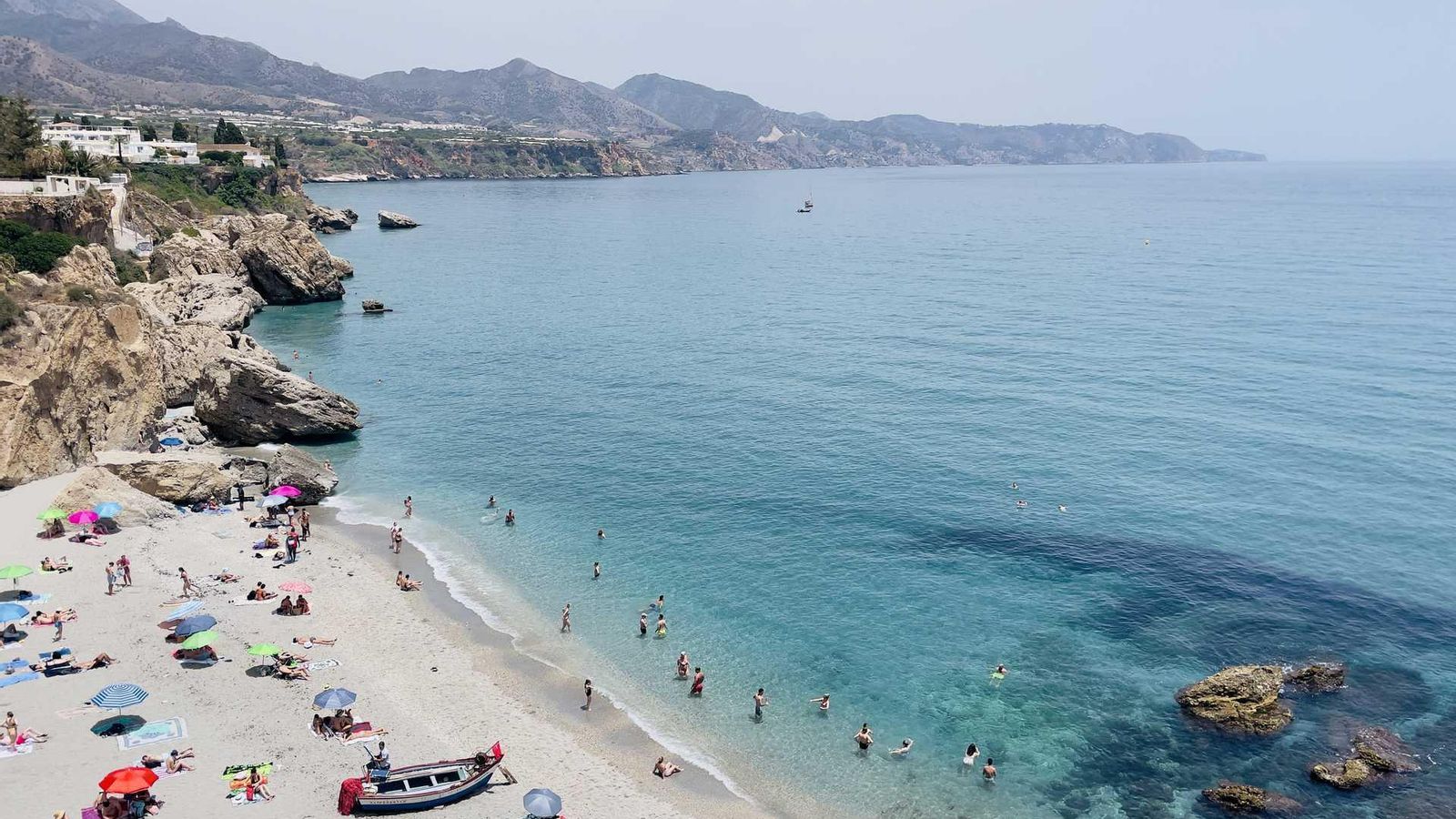 La playa de Calahonda, en Nerja.