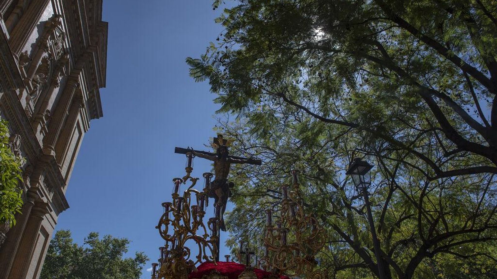 El Cristo de la Sed en su barrio