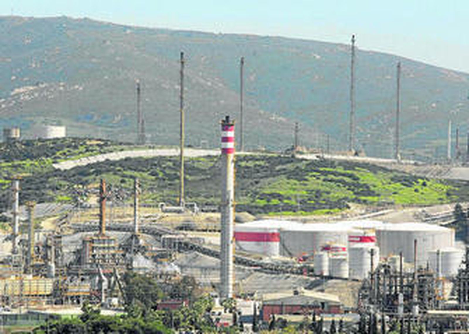 Imagen de archivo de la refinería de Cepsa en San Roque.