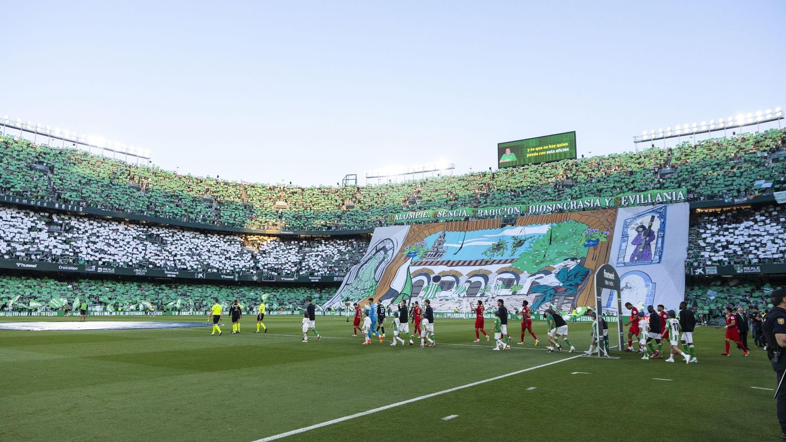 Imagen del Benito Villamarín antes del inicio del pasado derbi ante el Sevilla.
