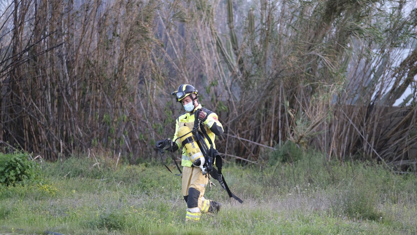 Fotogalería incendio descampado Vega de Acá. Almería