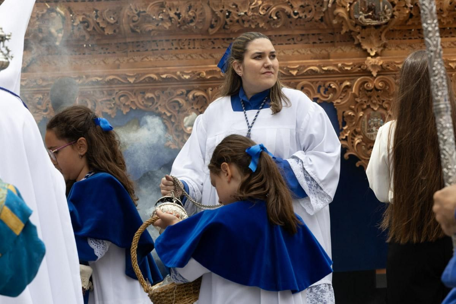 Los jiennenses se echan a la calle para presenciar la primera de las procesiones de la jornada: la Borriquilla (II)