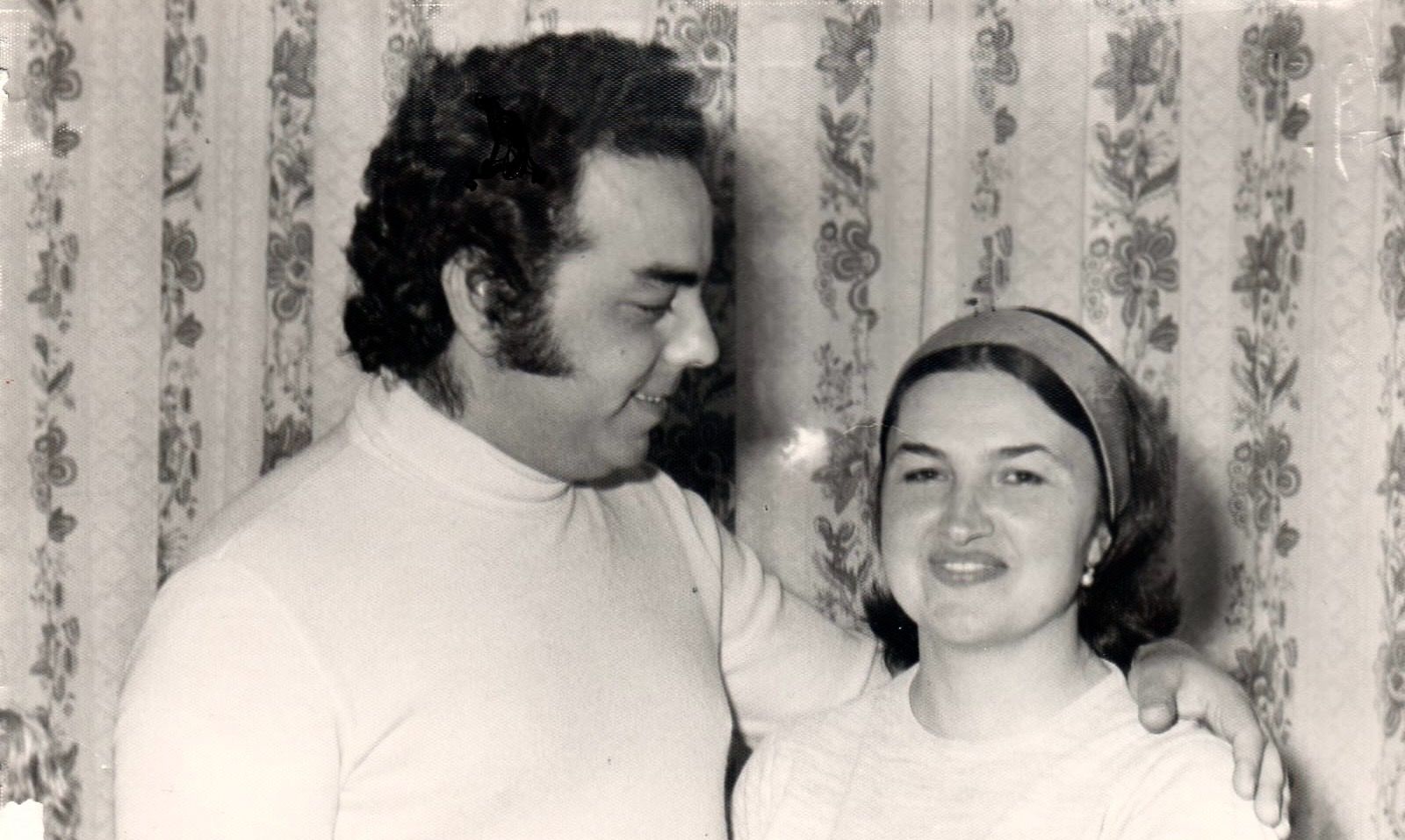 Un joven José Zarzana Quirós junto a su esposa Lola Ortega.