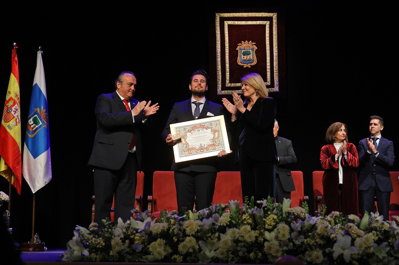 Pepelu Bonaño pregona a San Sebastián en el Gran Teatro de Huelva, en imágenes